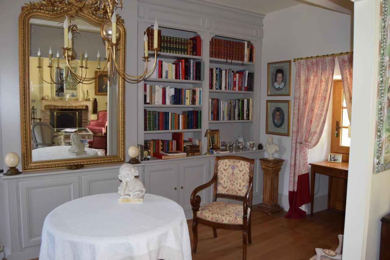 La Rocheliere Bed & Breakfast Bresse-sur-Grosne ภายนอก รูปภาพ